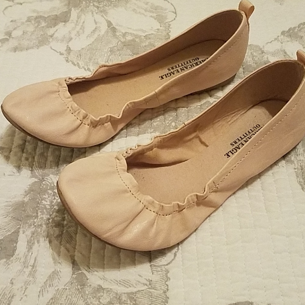 American Eagle cream ballet flats